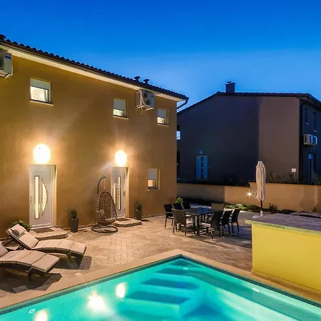 Four-bedroom In Vodnjan