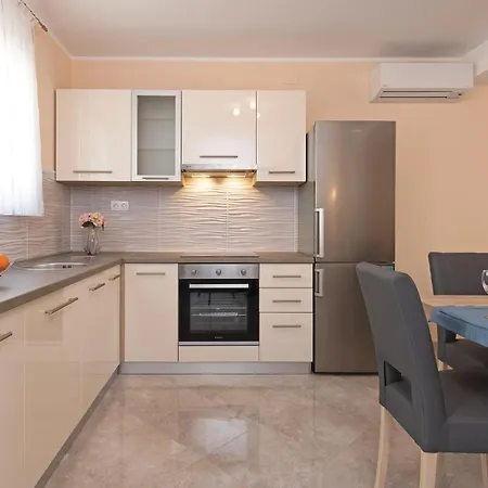 Four-bedroom In * Vodnjan