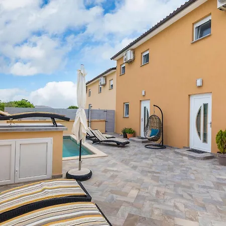4 Bedroom Stunning In Vodnjan