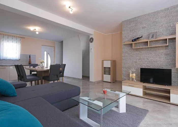 Four-bedroom In Hébergement de vacances