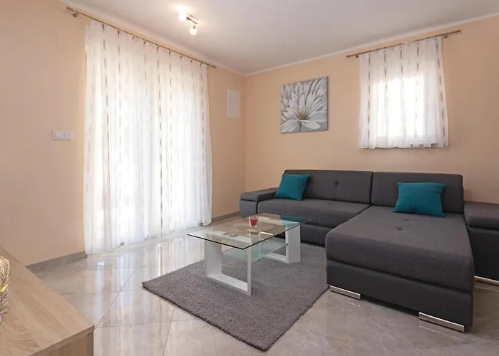 Four-bedroom In Vodnjan