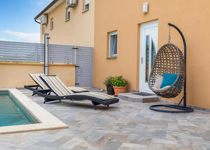 Four-bedroom In Hébergement de vacances *